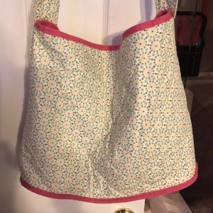 Quilted shoulder bag